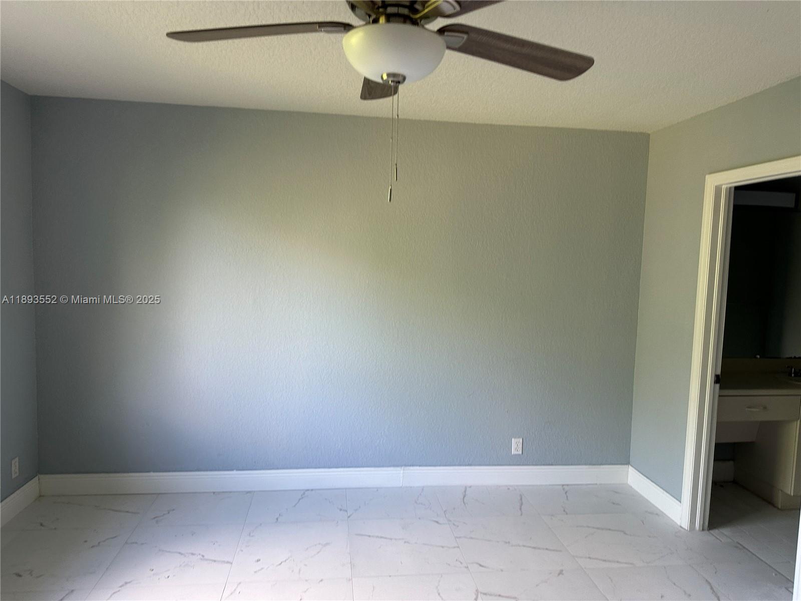 TAMARAC ISLAND CONDOMINIUM - Residential Lease