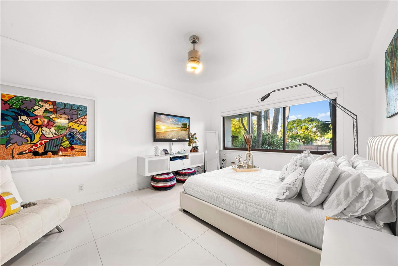 BELLE MEADE ISLAND - Residential