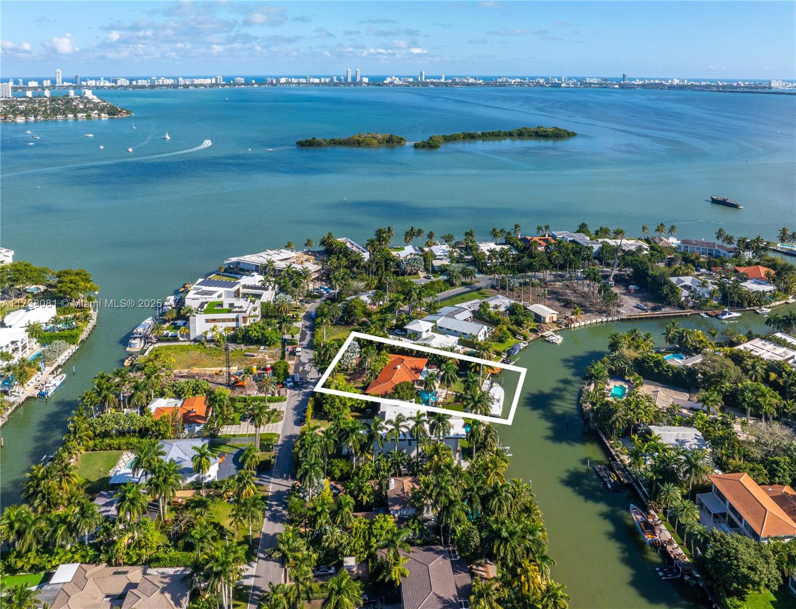 BELLE MEADE ISLAND - Residential