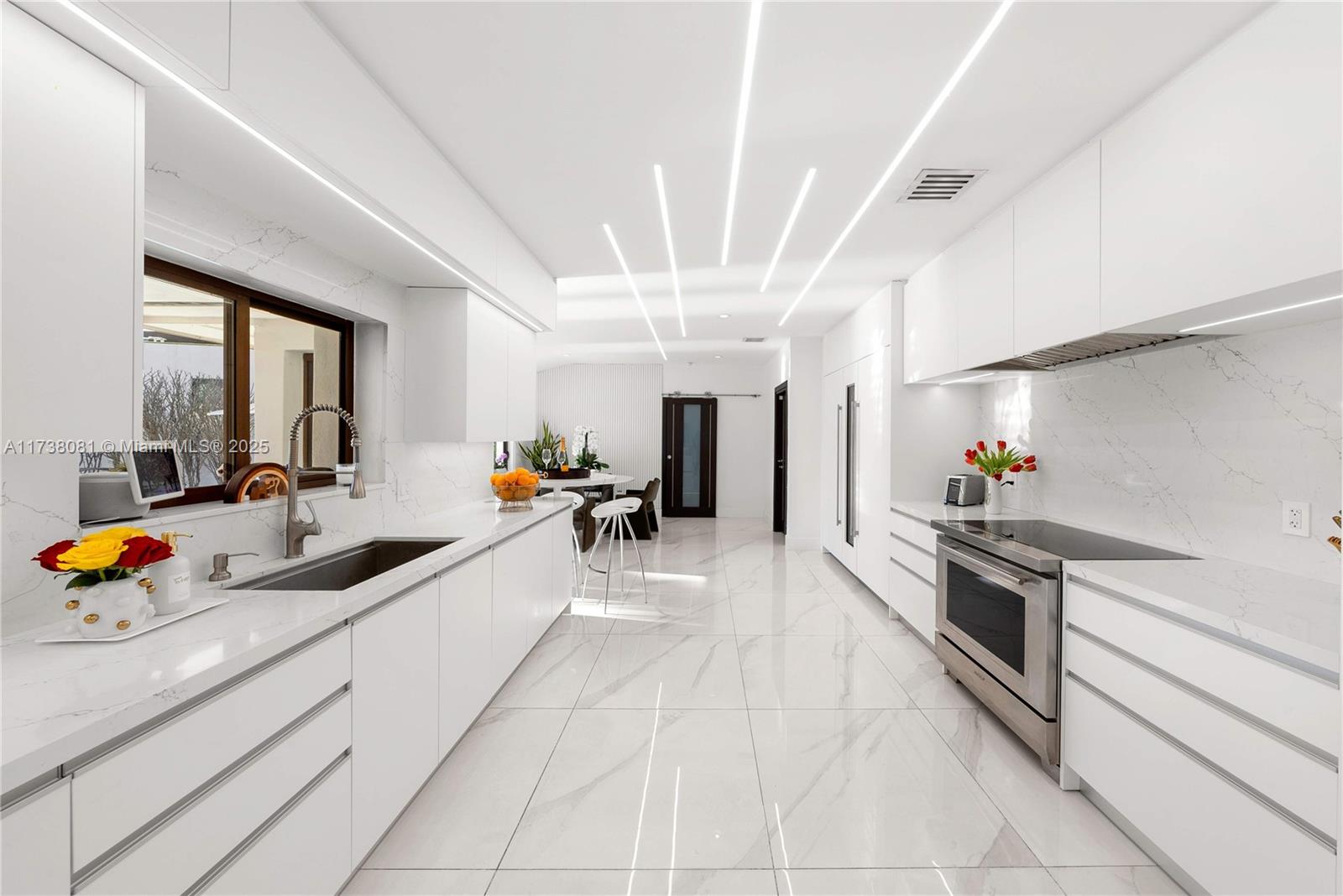 BELLE MEADE ISLAND - Residential