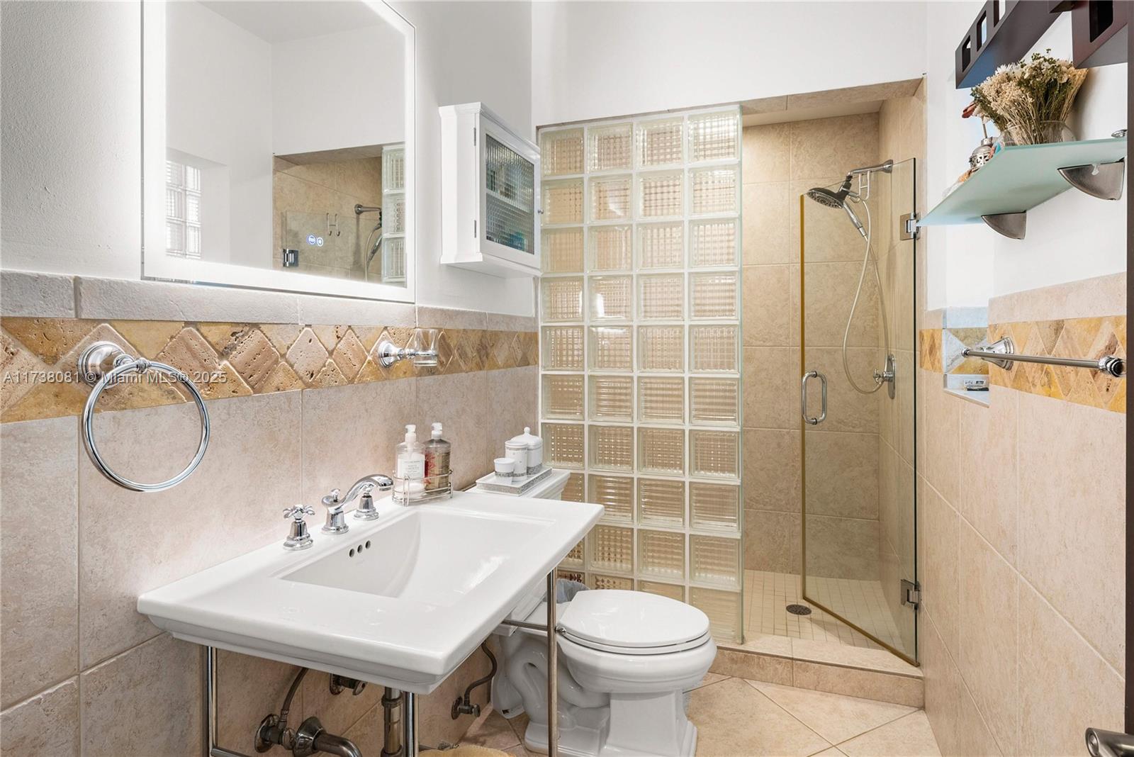 BELLE MEADE ISLAND - Residential