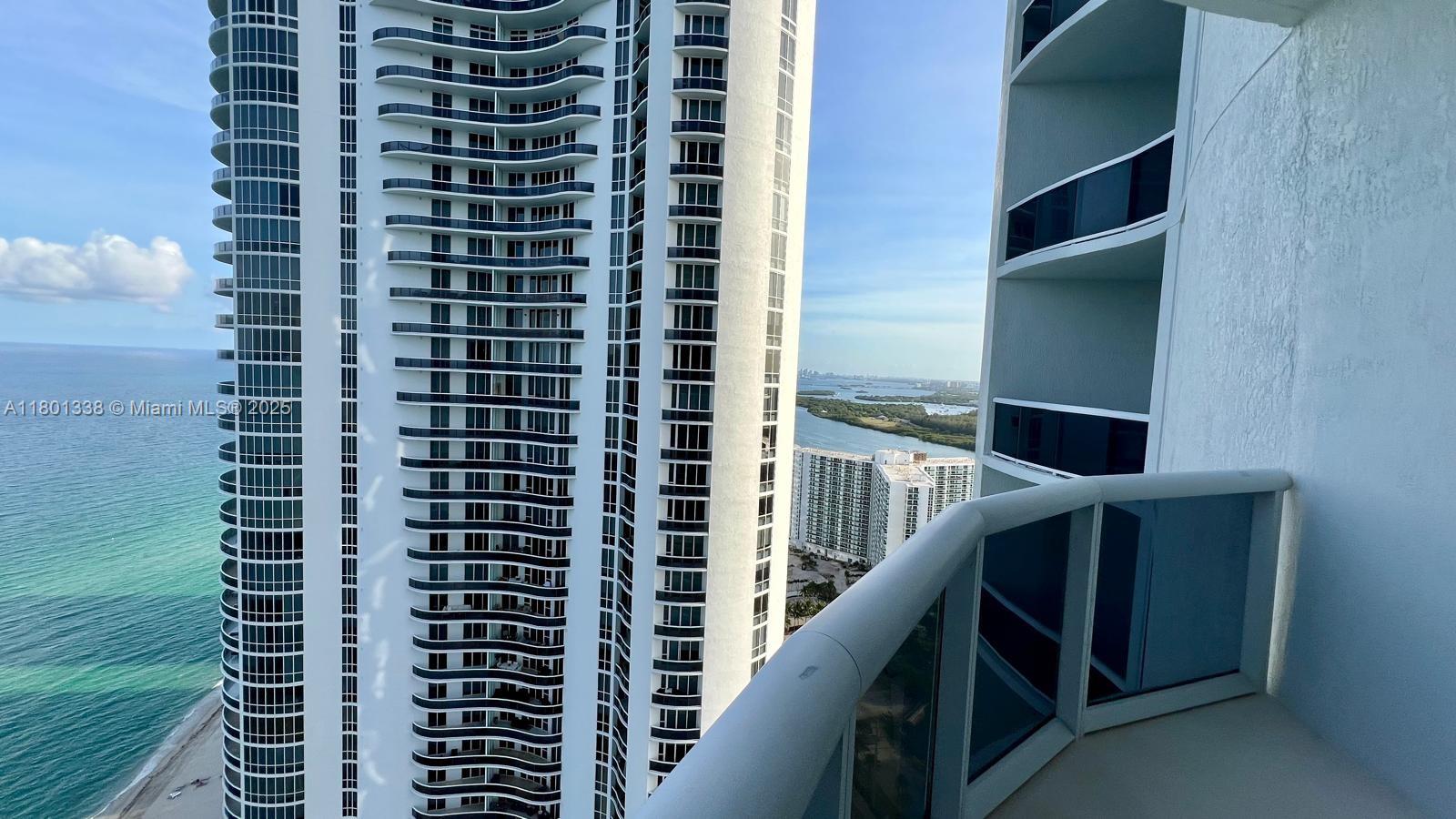 16001 Collins Ave 3307