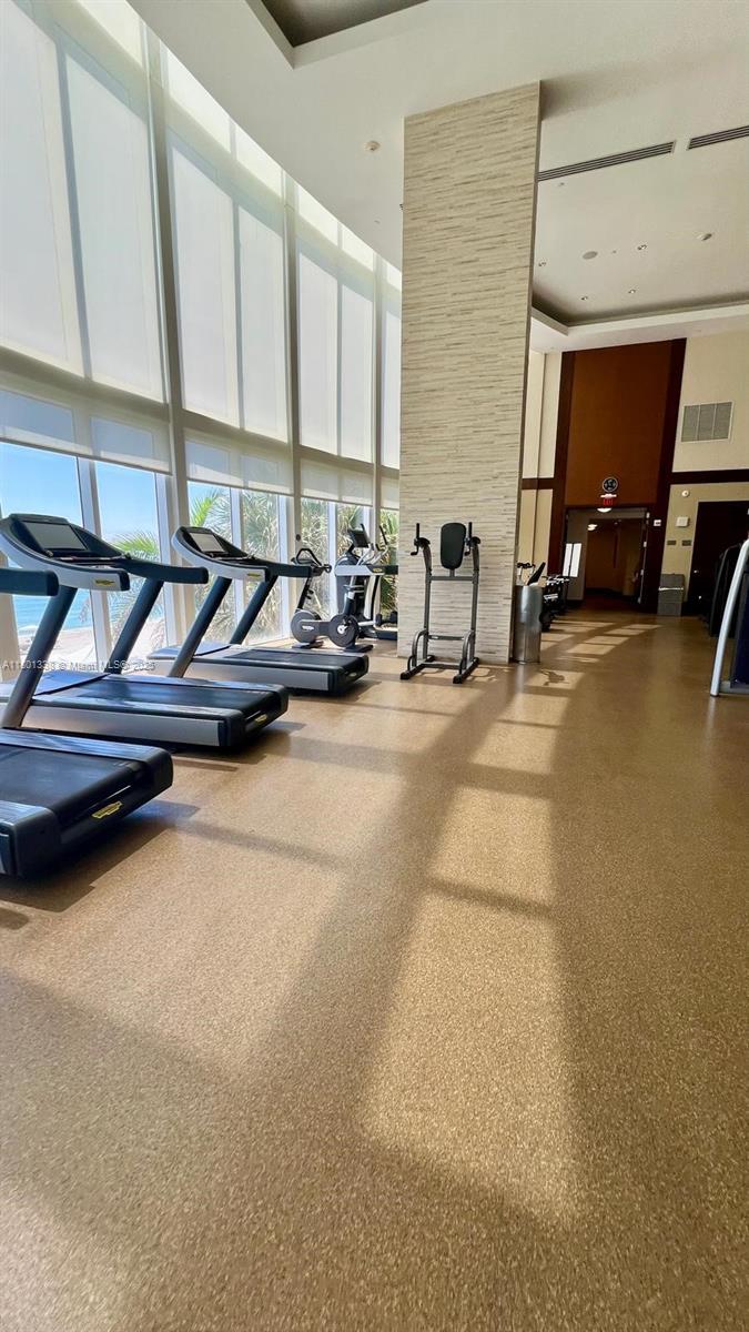 TDR TOWER I CONDO - Residential