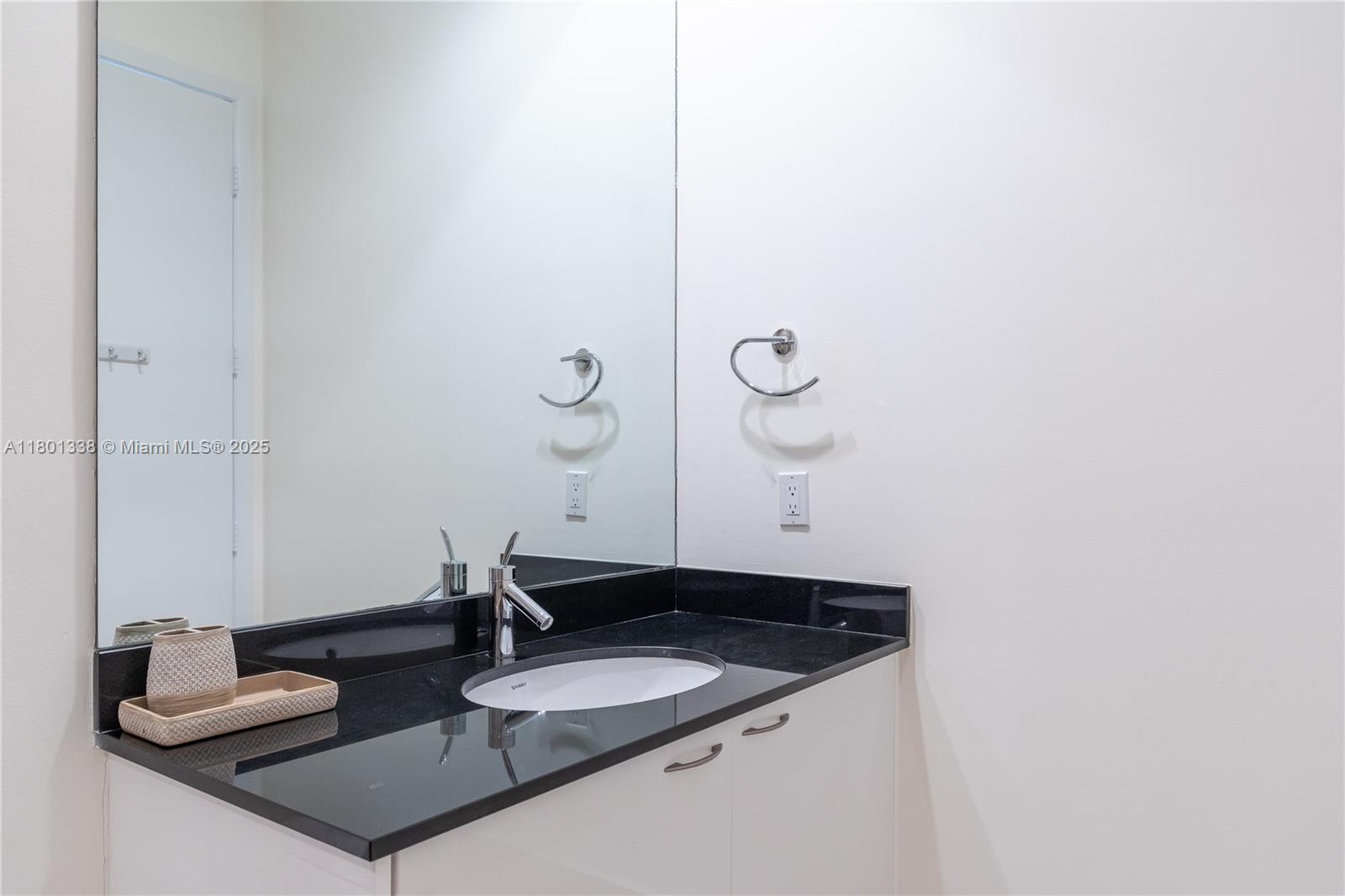 TDR TOWER I CONDO - Residential