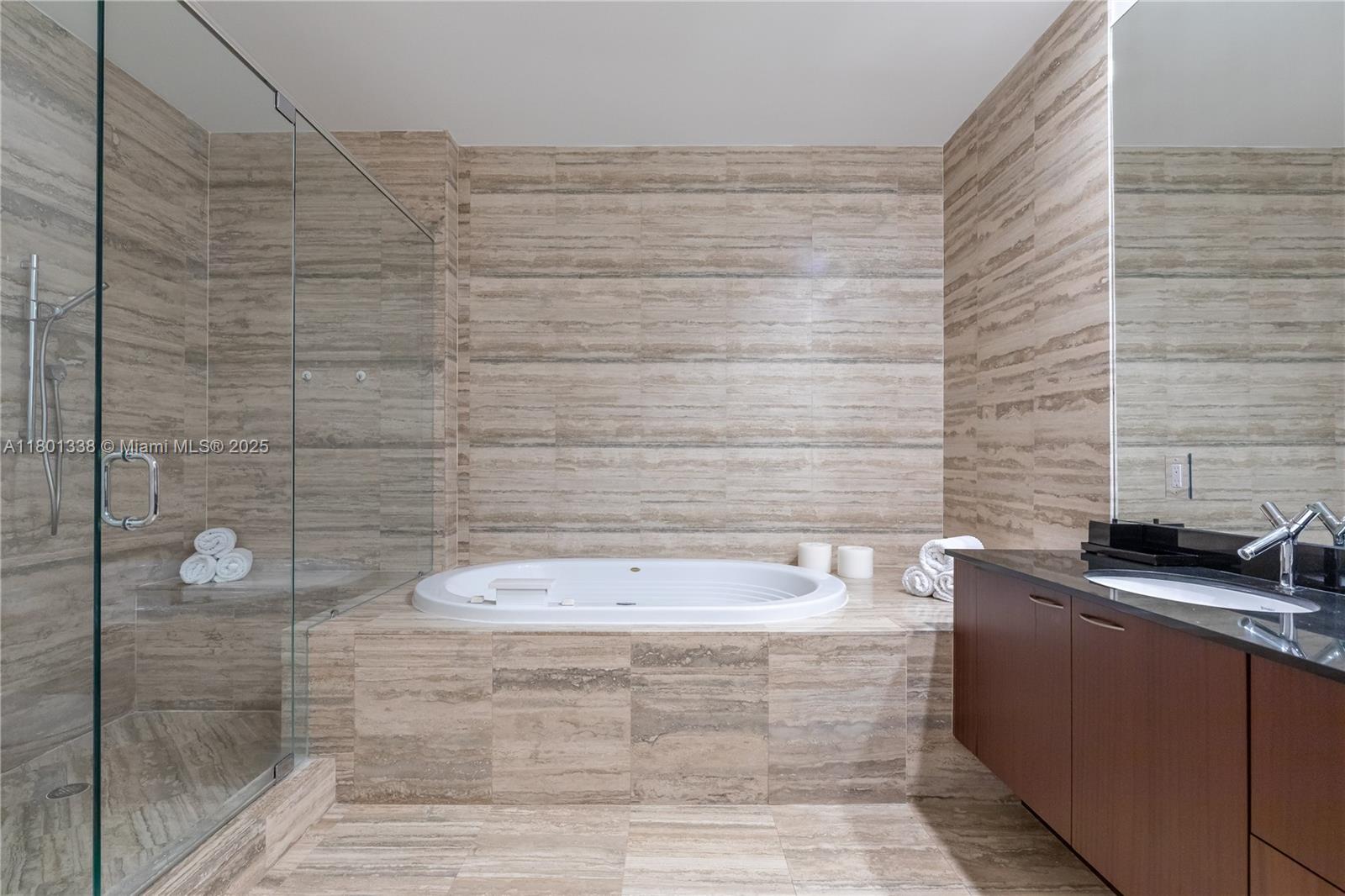 TDR TOWER I CONDO - Residential