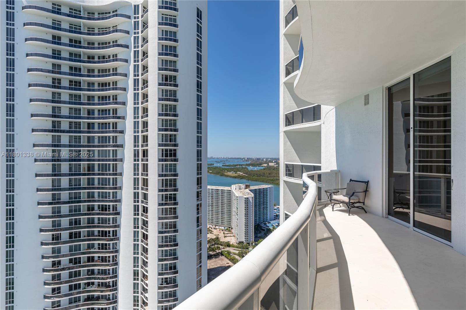 TDR TOWER I CONDO - Residential