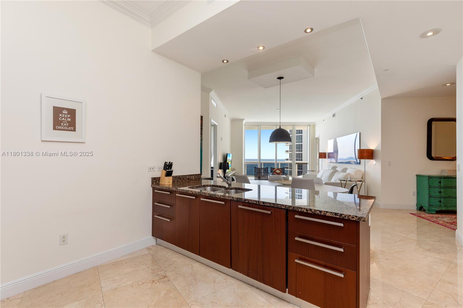 TDR TOWER I CONDO - Residential