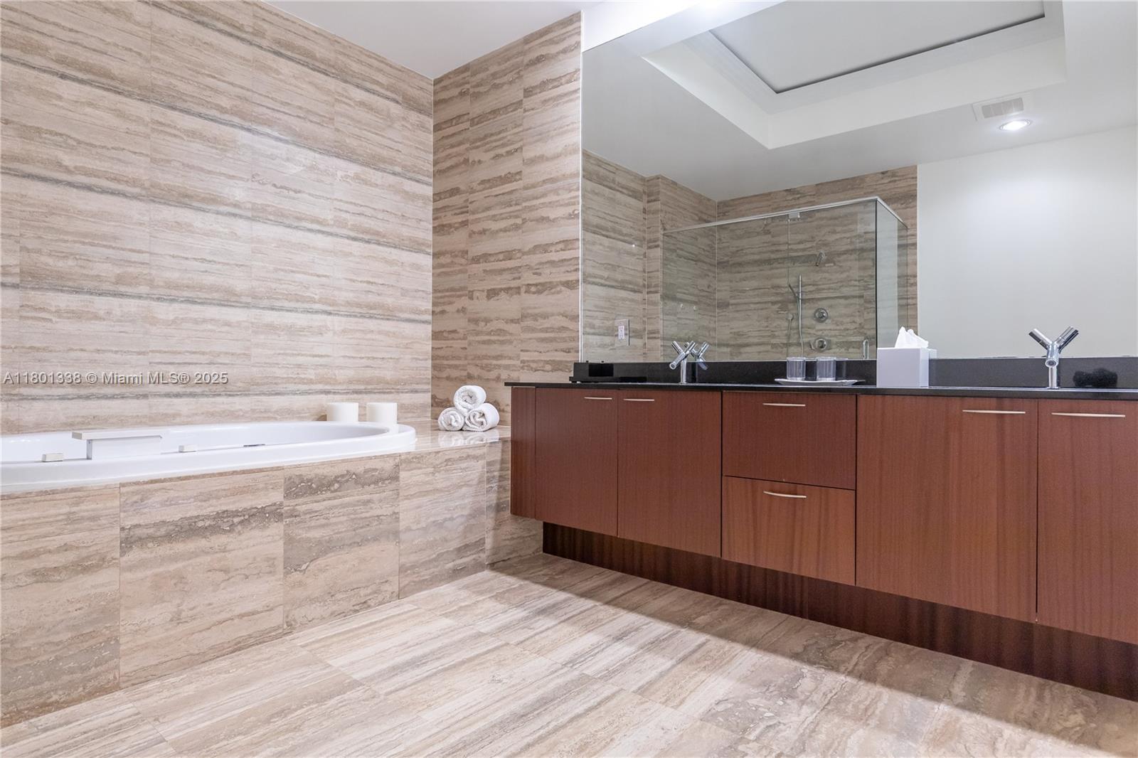 TDR TOWER I CONDO - Residential