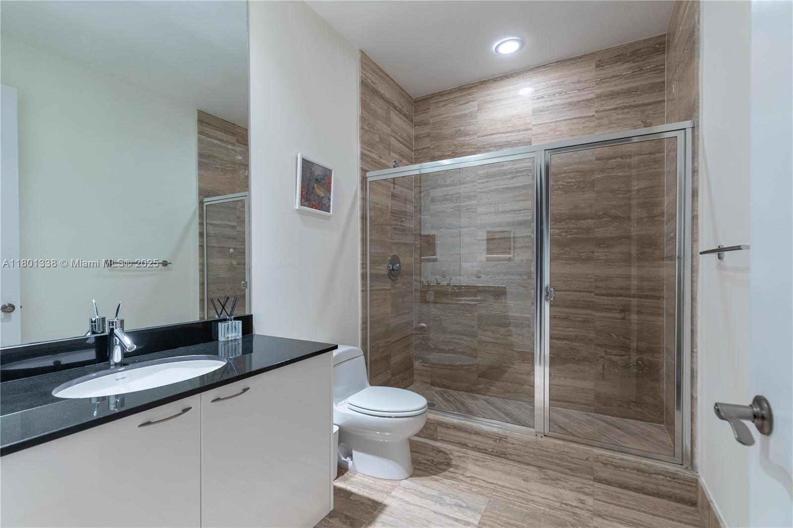 TDR TOWER I CONDO - Residential