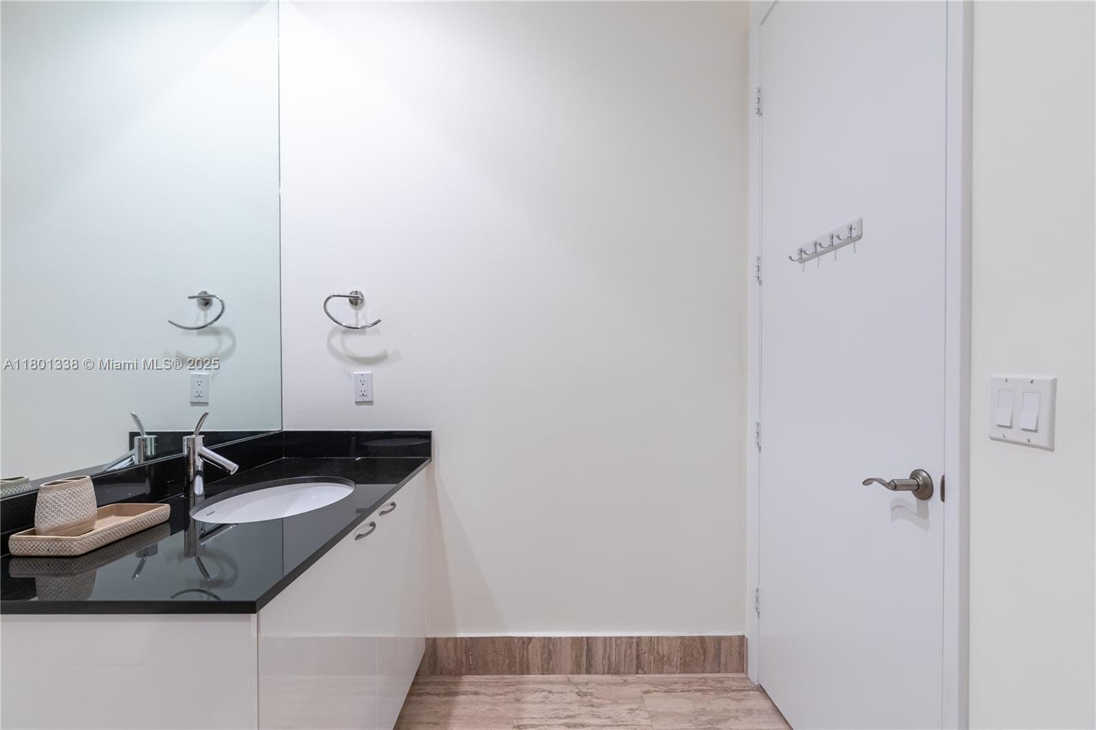 TDR TOWER I CONDO - Residential