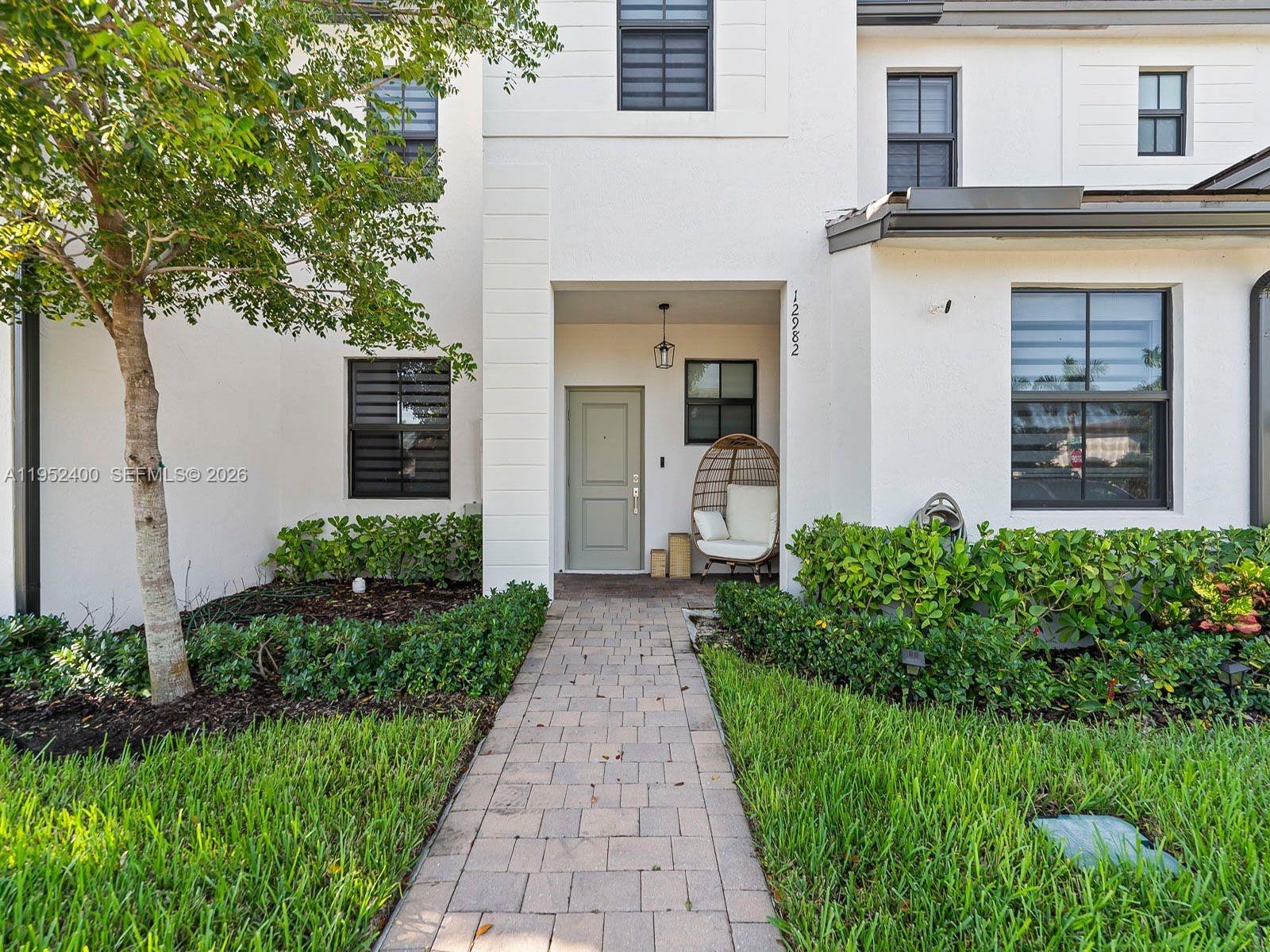 KENDALL ASSEMBLAGE SOUTH - Residential