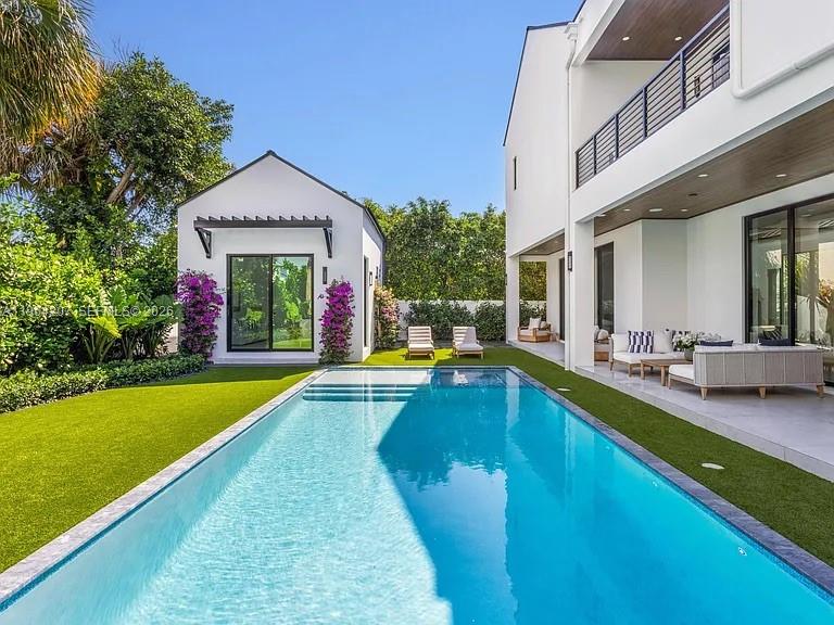 LAKEWOOD - Residential