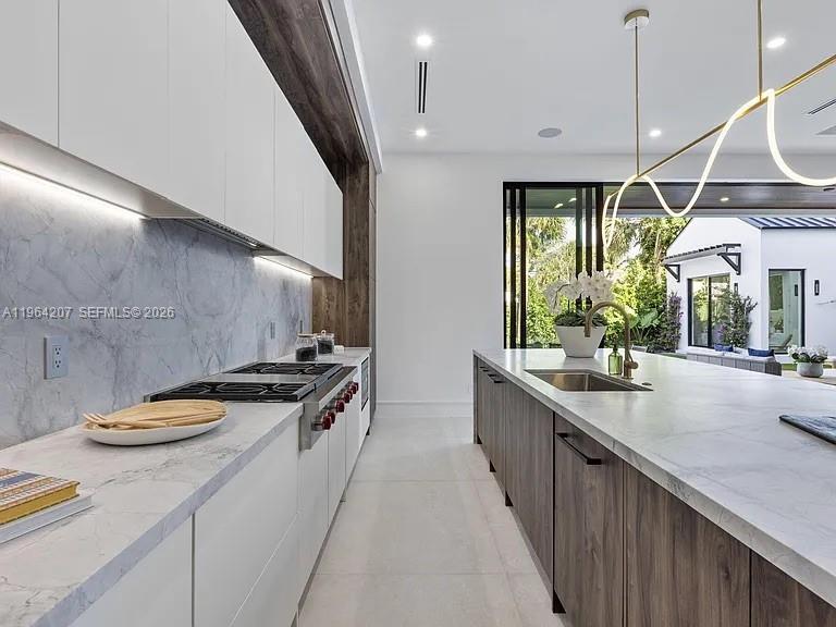 LAKEWOOD - Residential