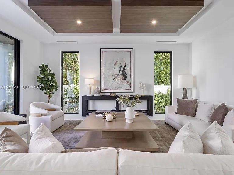 LAKEWOOD - Residential