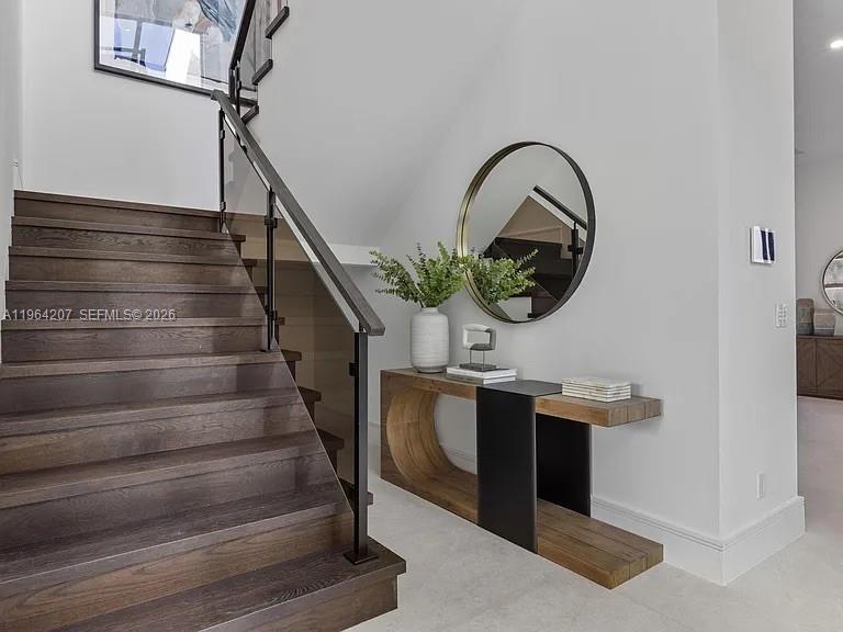 LAKEWOOD - Residential