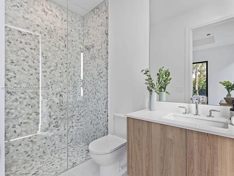 LAKEWOOD - Residential