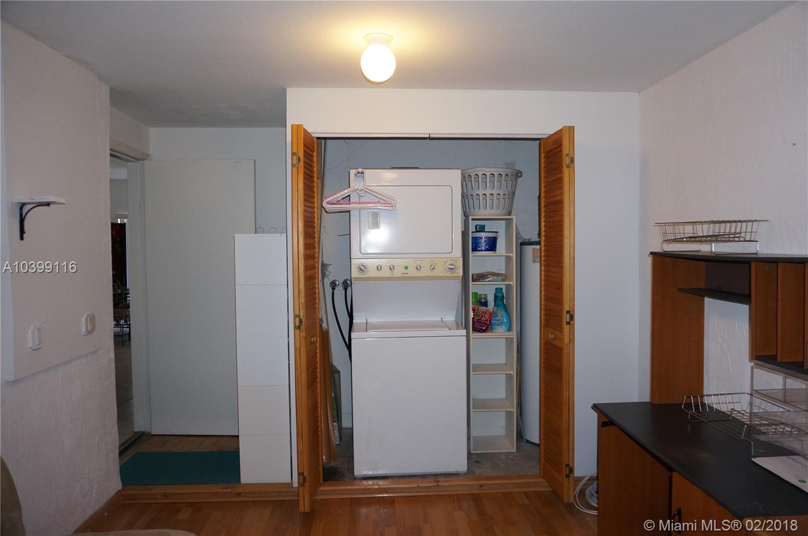 EMERALD LAKES - Residential Lease