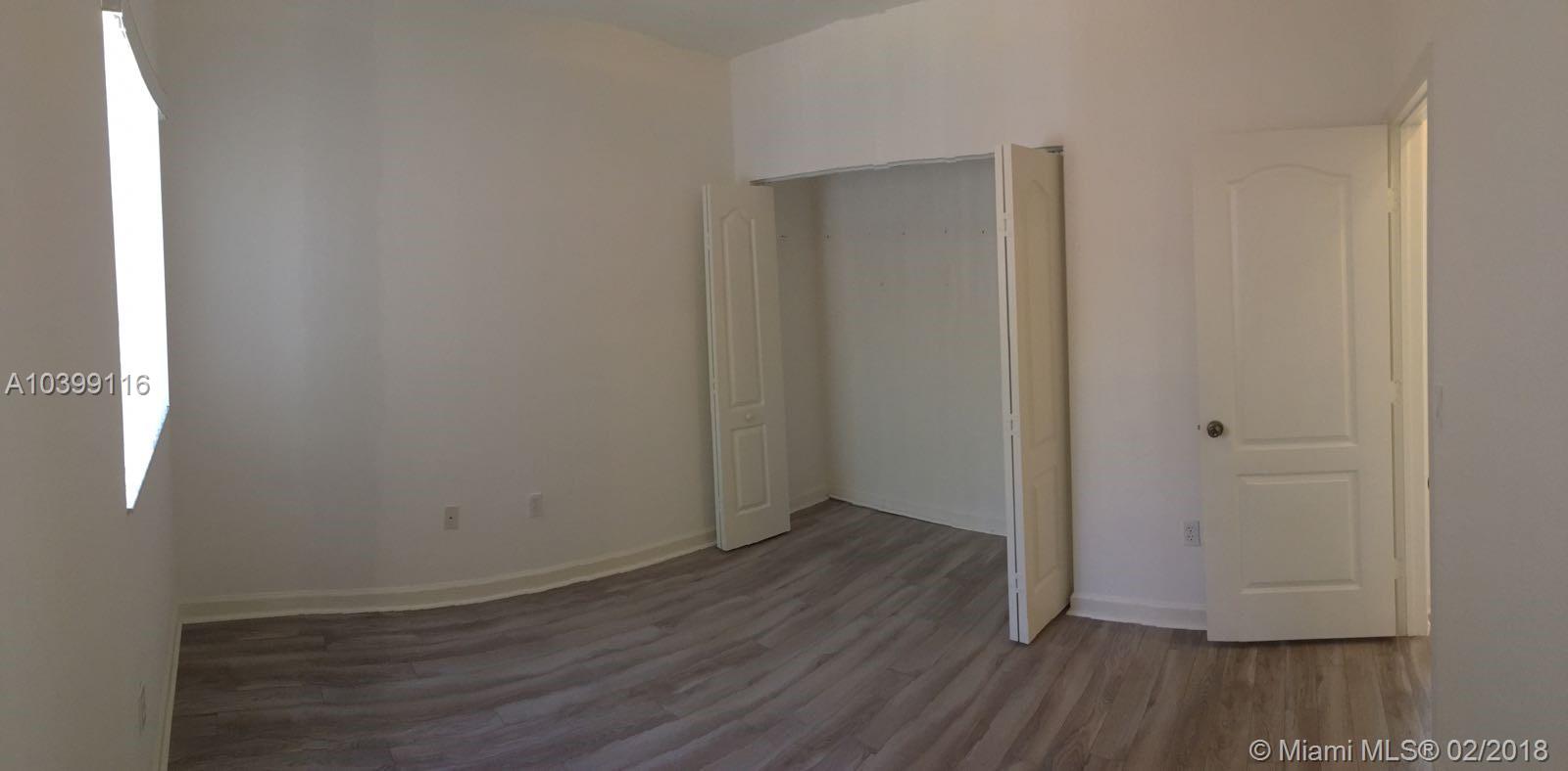 EMERALD LAKES - Residential Lease