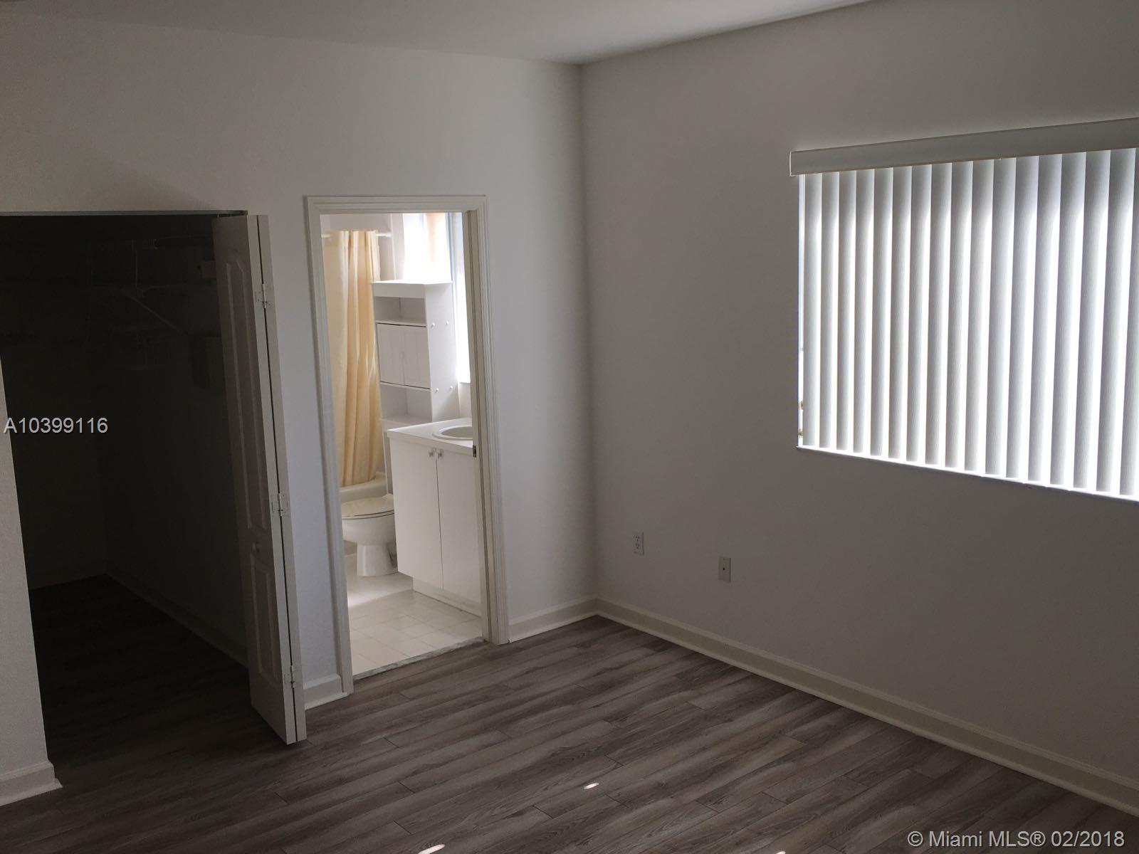 EMERALD LAKES - Residential Lease