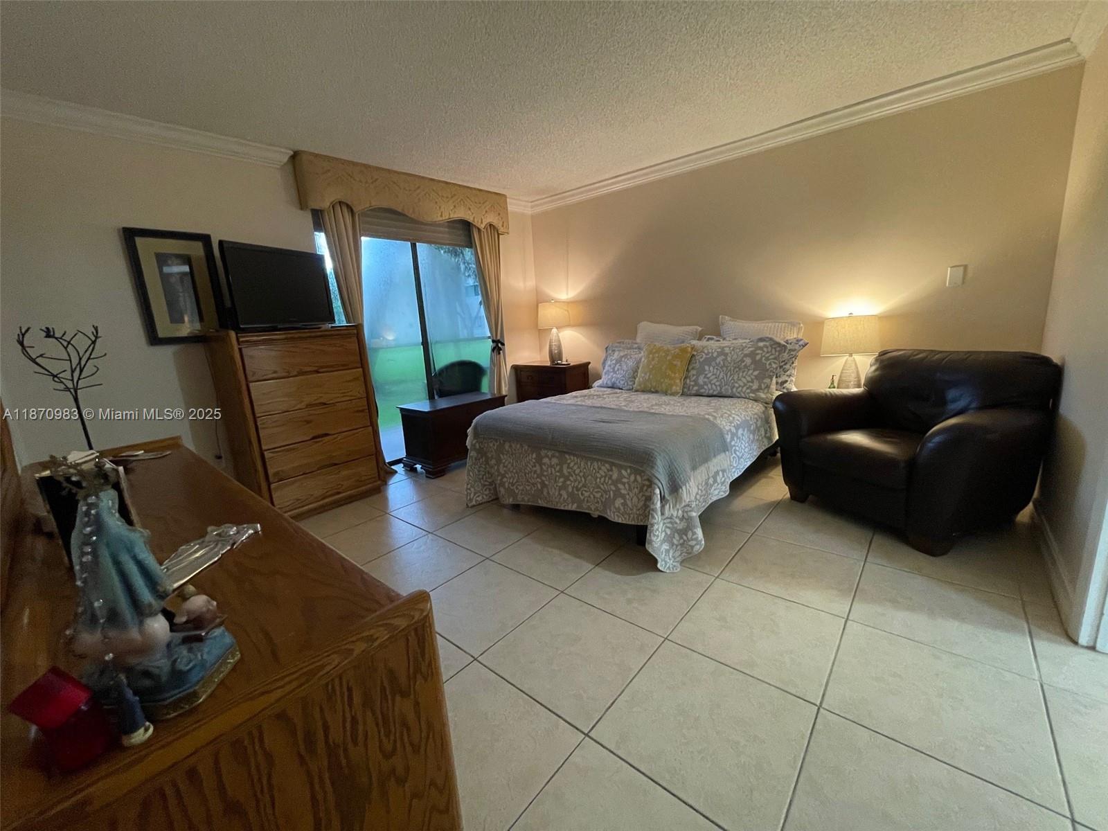 THE HORIZONS CONDO #5 - Residential