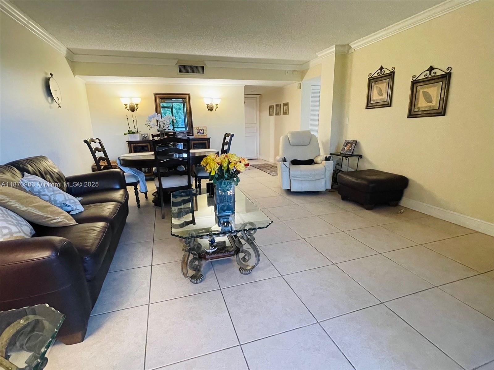 THE HORIZONS CONDO #5 - Residential