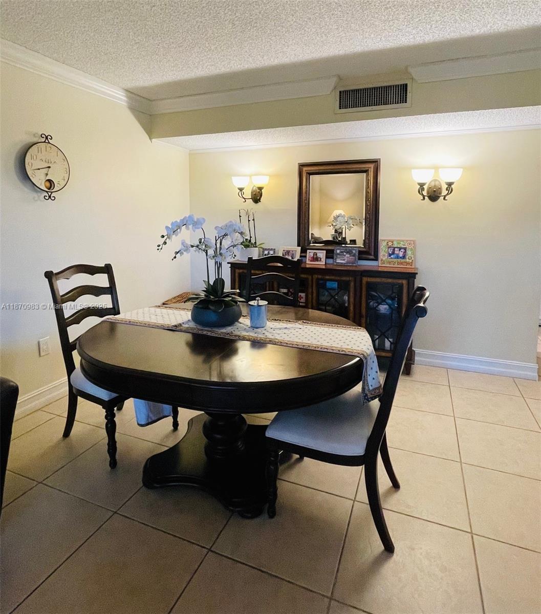 THE HORIZONS CONDO #5 - Residential