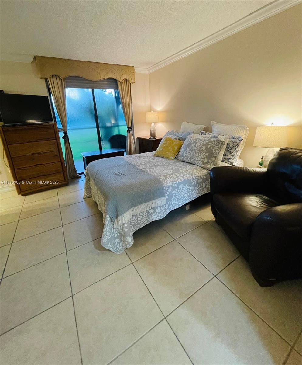 THE HORIZONS CONDO #5 - Residential