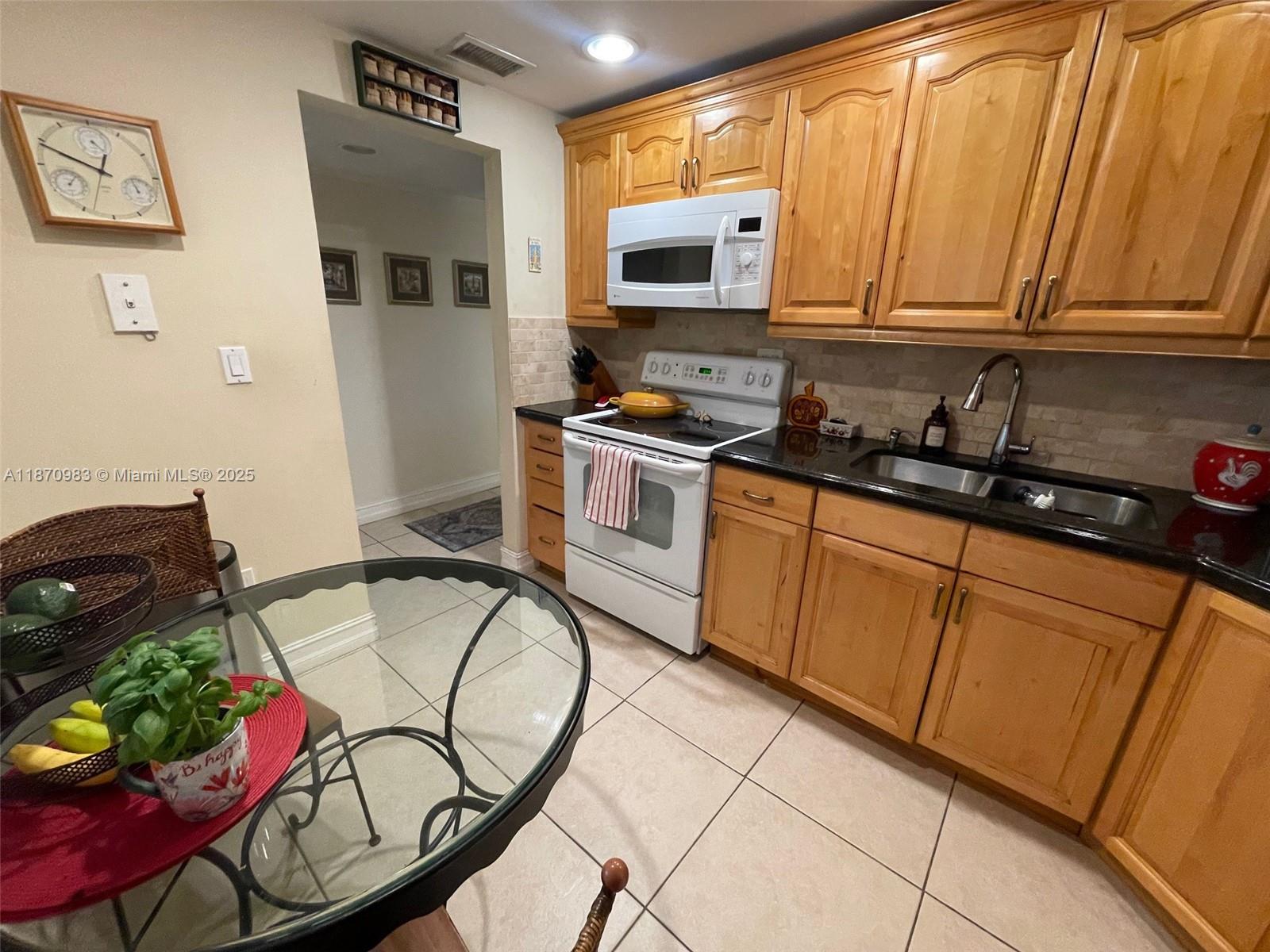 8065 SW 107th Ave 113
