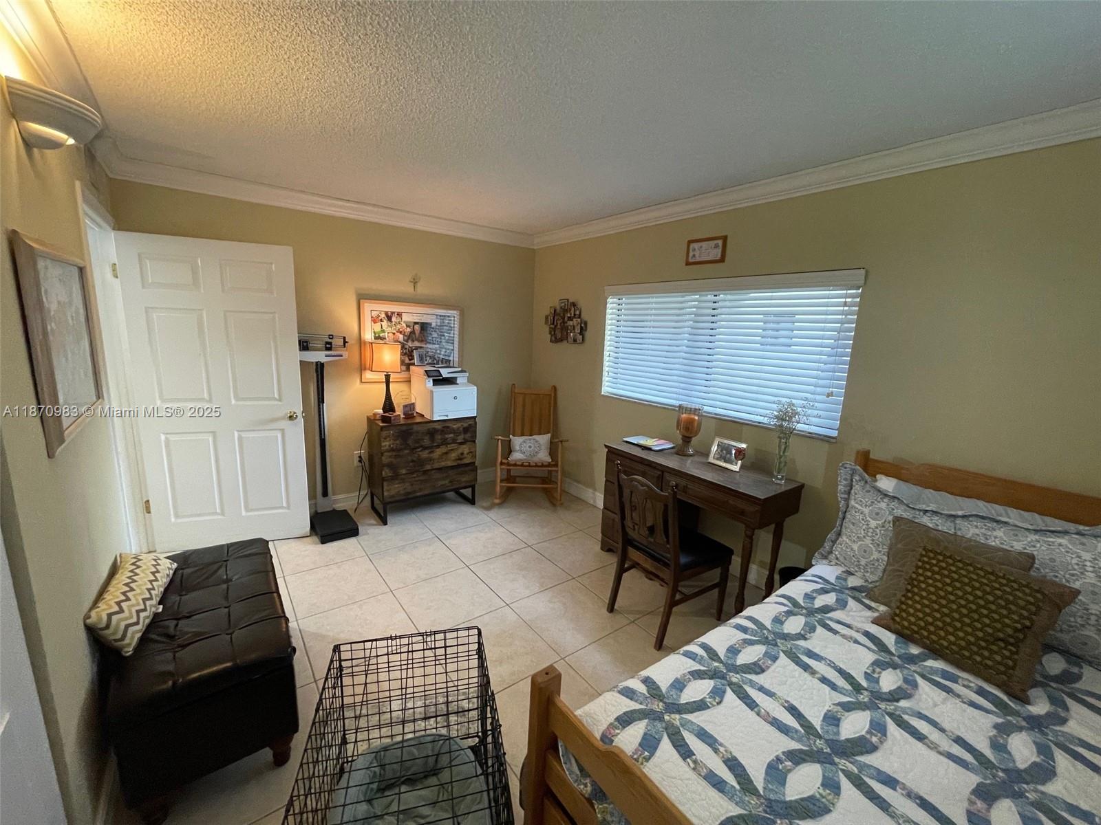 THE HORIZONS CONDO #5 - Residential