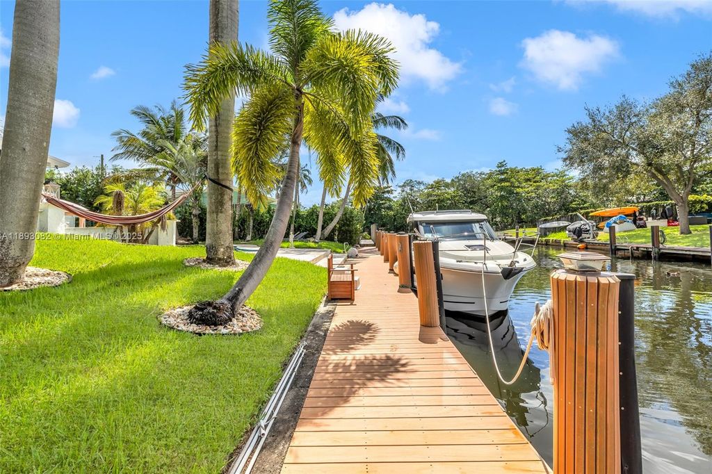 Photo of 2613 Tortugas Ln, Fort Lauderdale, FL 33312 (MLS # A11893082)