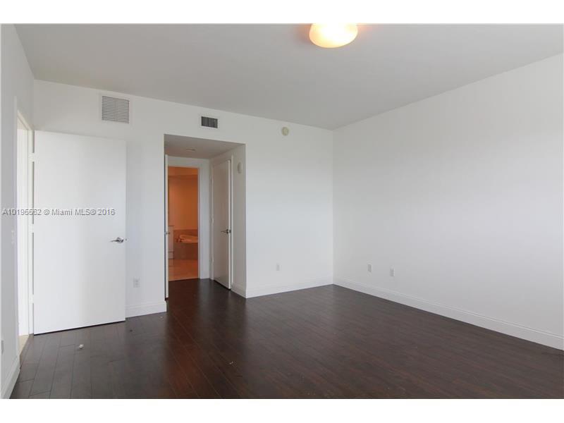Oaks I Condo - Residential Lease
