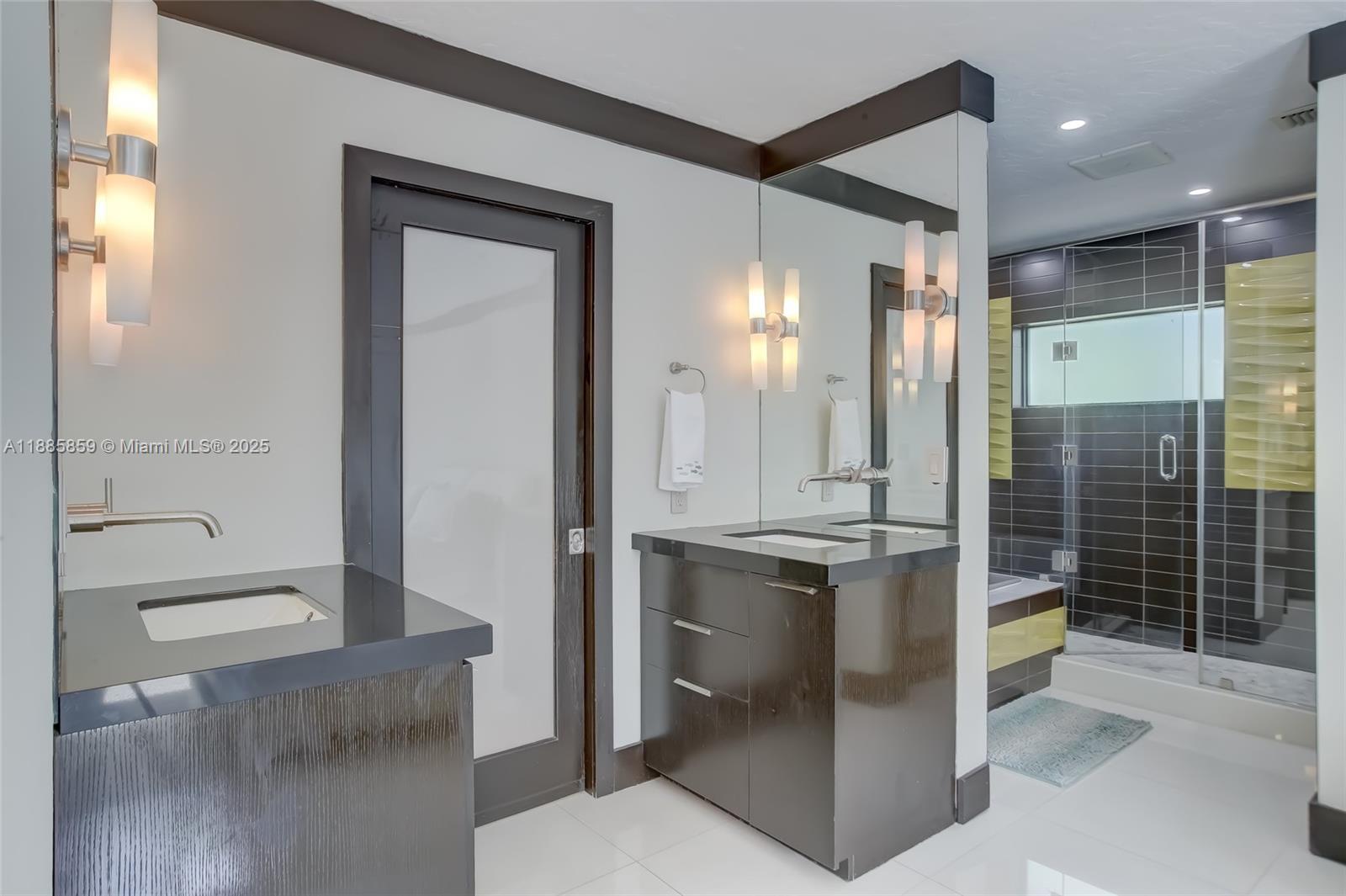 CORAL RIDGE COUNTRY CLUB - Residential