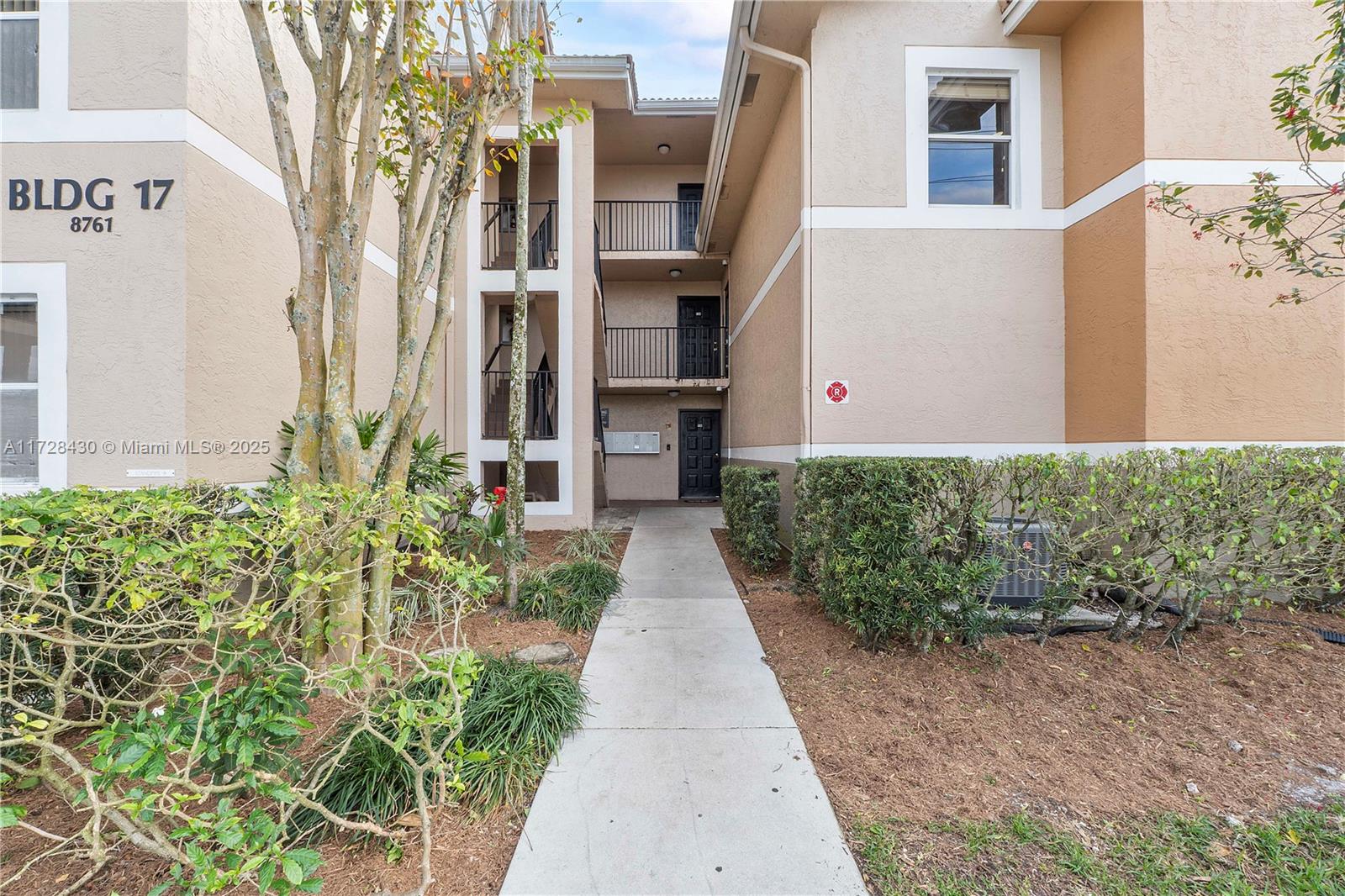 8761 Wiles Rd 206, Coral Springs, Broward County, Florida - 3 Bedrooms  
2 Bathrooms - 