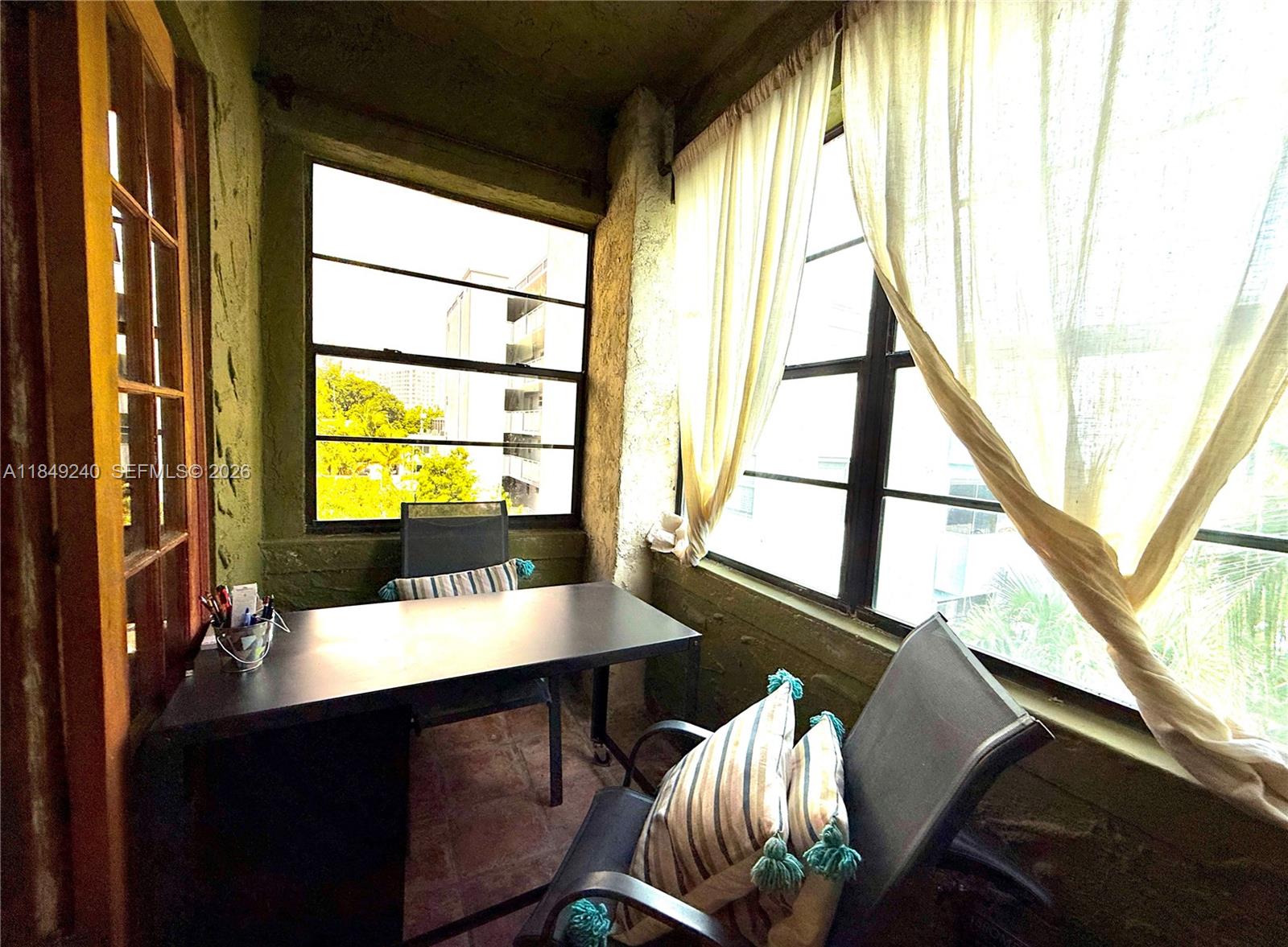 VENETIAN MANOR CONDO - Residential