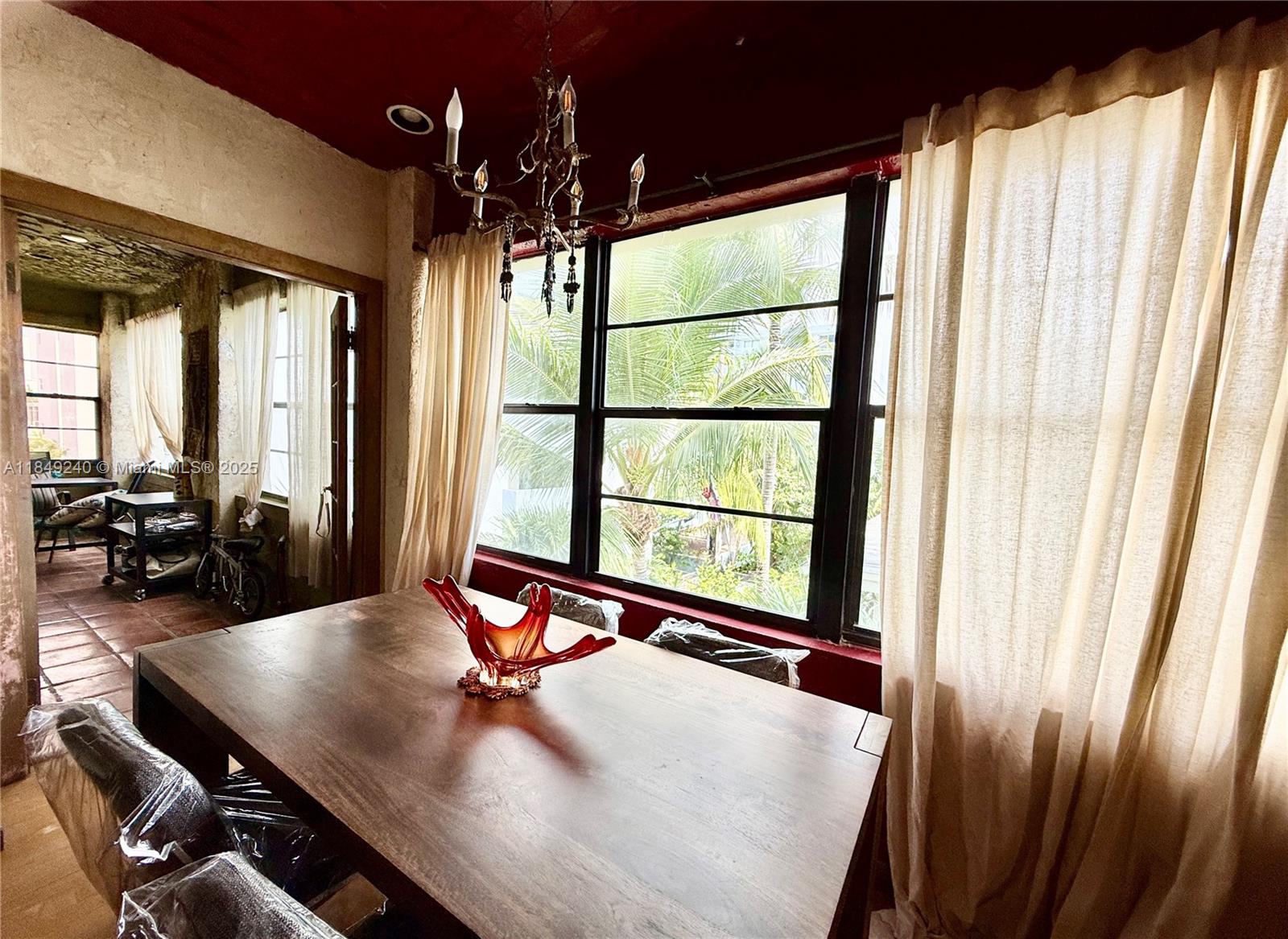 VENETIAN MANOR CONDO - Residential