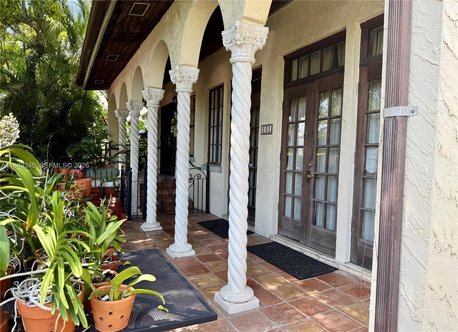 VENETIAN MANOR CONDO - Residential