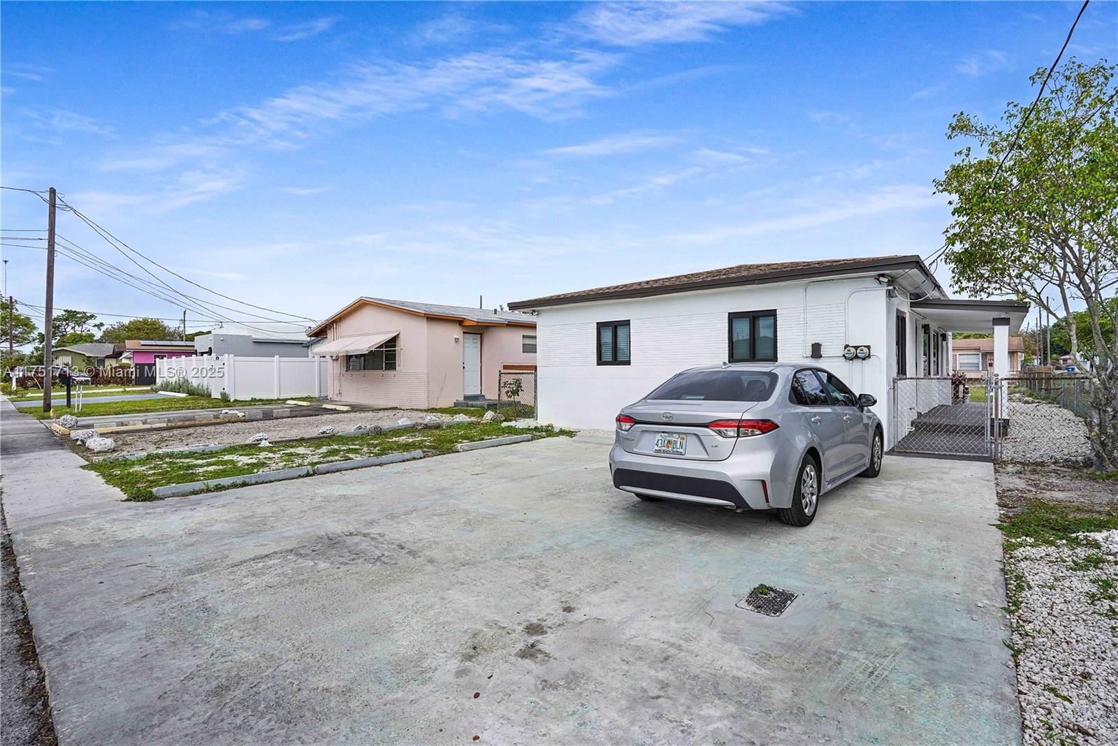 OCEAN PARK - Residential Lease