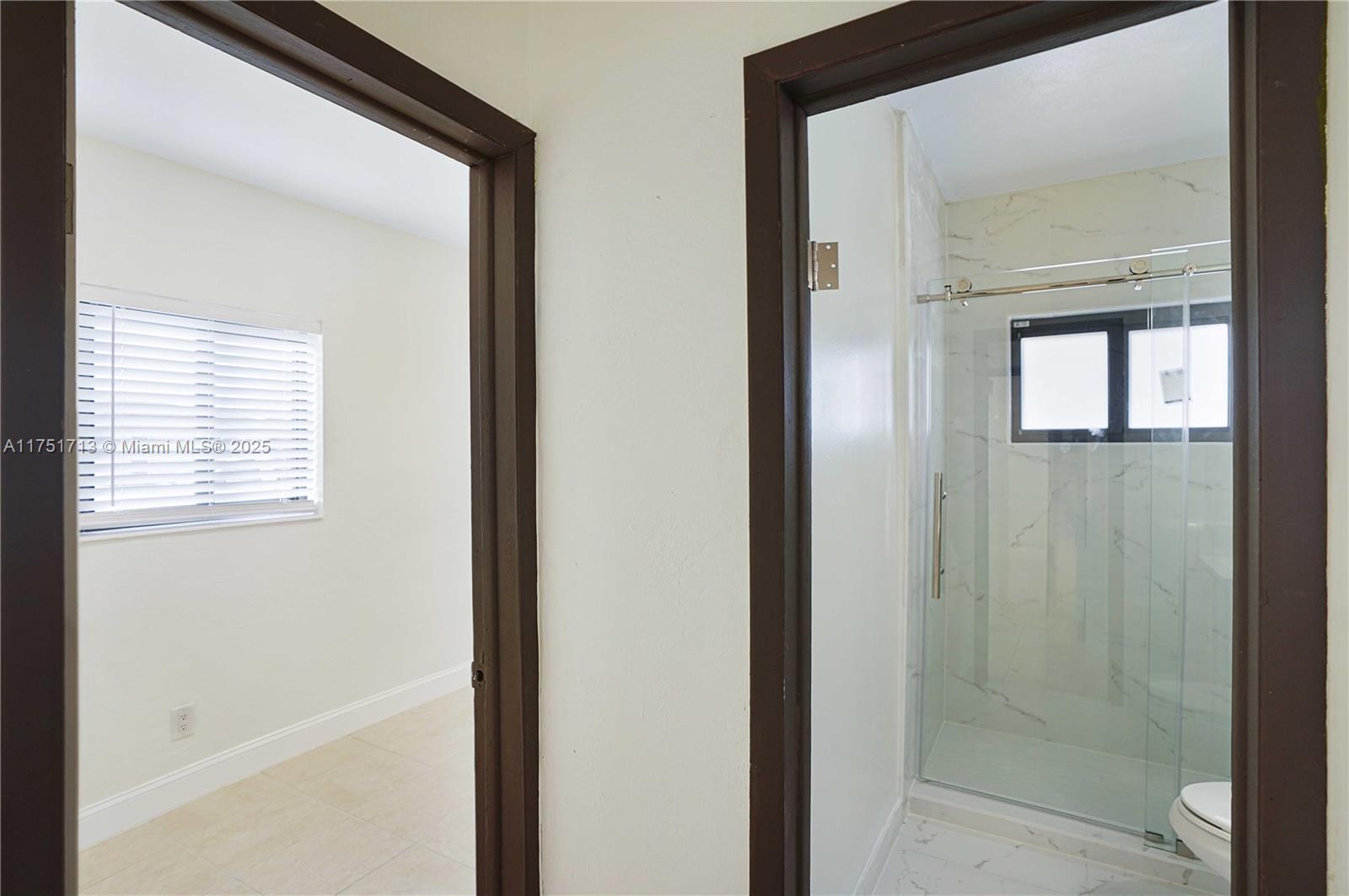 OCEAN PARK - Residential Lease