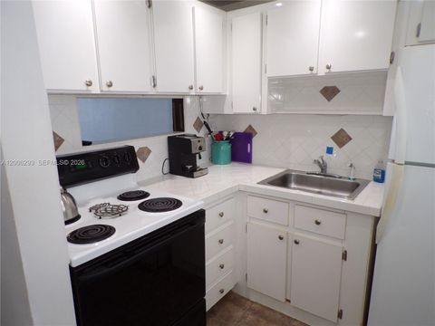 Tiny photo for 3000 Marcos Dr #P609, Aventura, FL 33160 (MLS # A12006293)