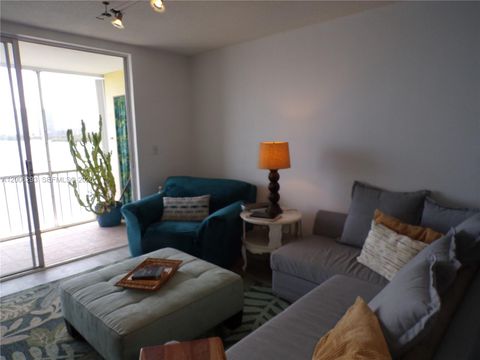 Tiny photo for 3000 Marcos Dr #P609, Aventura, FL 33160 (MLS # A12006293)