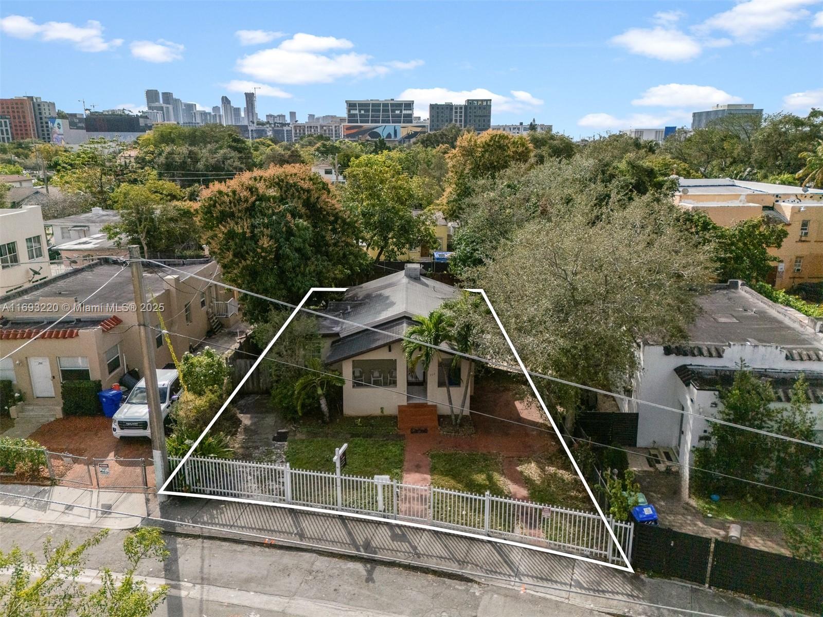 260 NW 34th St