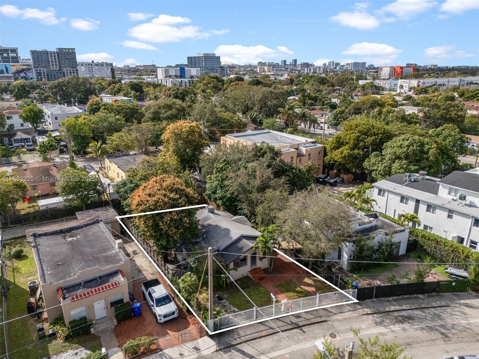 260 NW 34th St