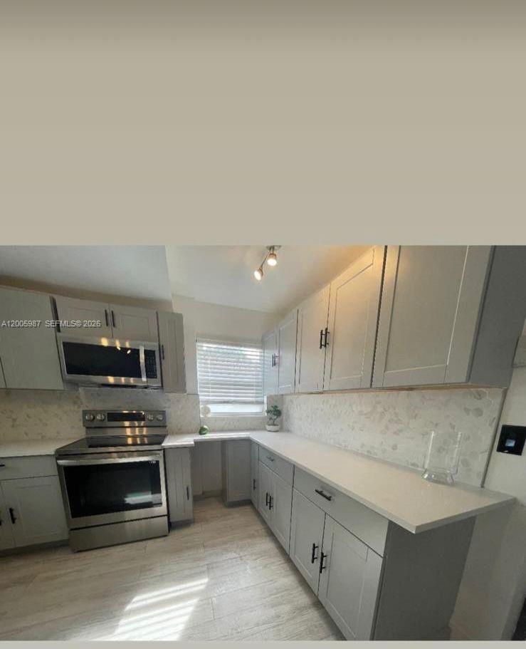 TWELFTH ST MANORS 1ST ADD - Residential Income