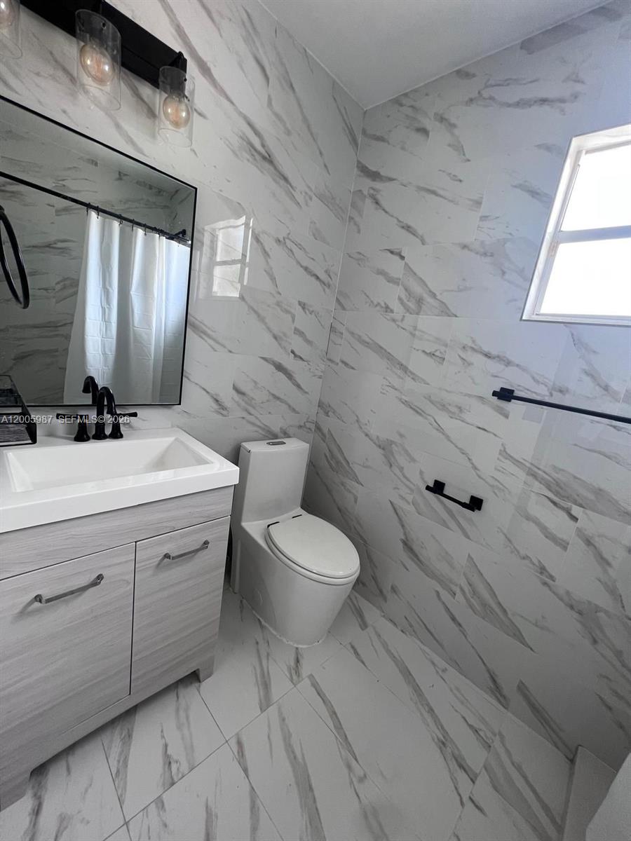 TWELFTH ST MANORS 1ST ADD - Residential Income