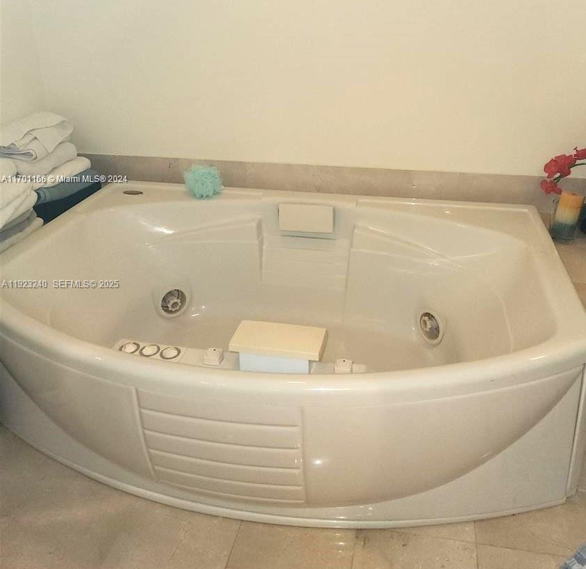 TRUMP PALACE CONDO - Residential Lease