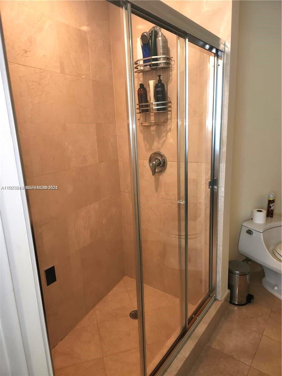 TRUMP PALACE CONDO - Residential Lease