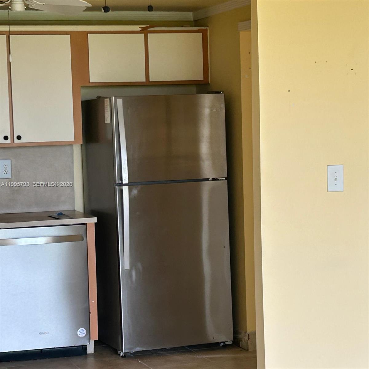 CONDOMINIUM 6 OF ENVIRON - Residential