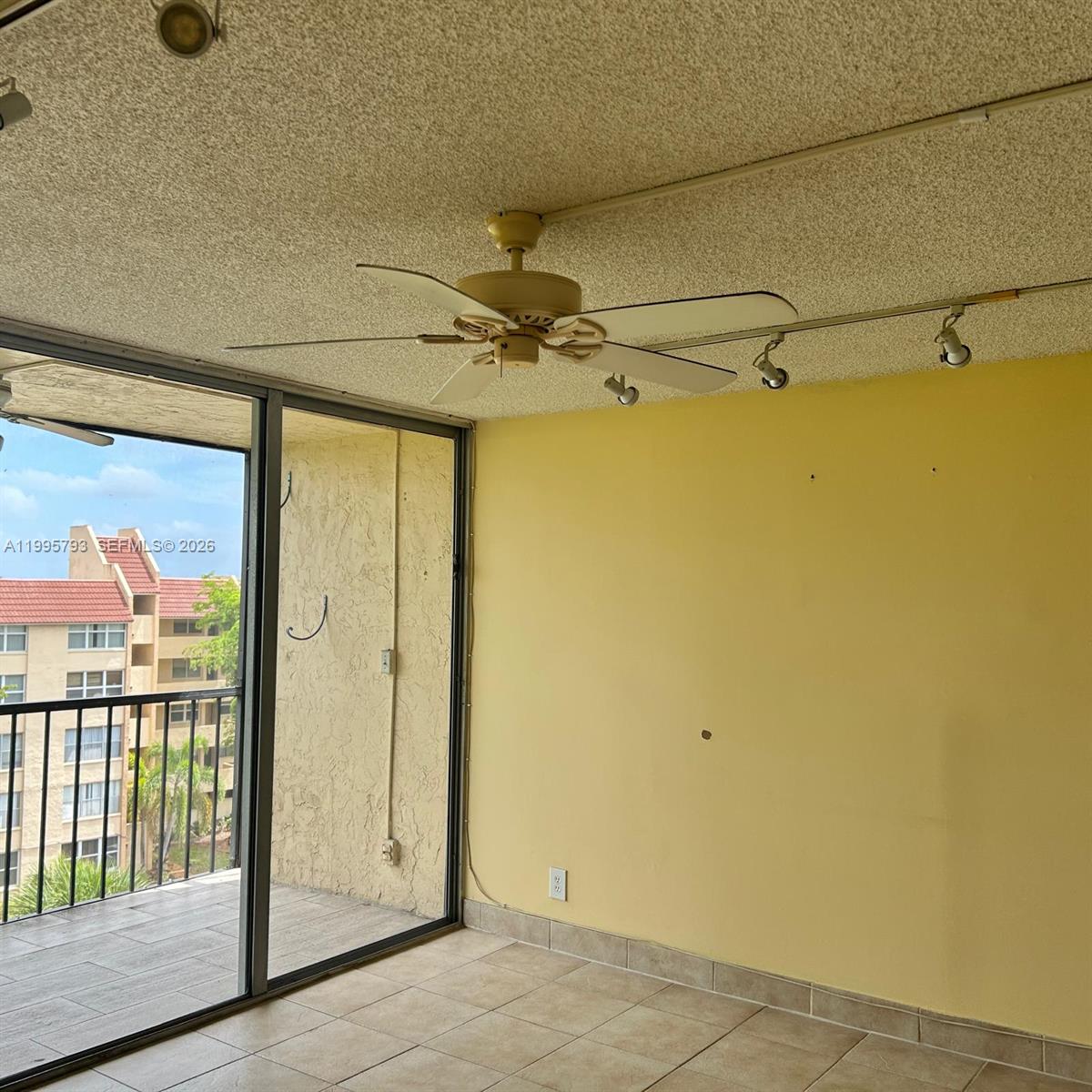 CONDOMINIUM 6 OF ENVIRON - Residential