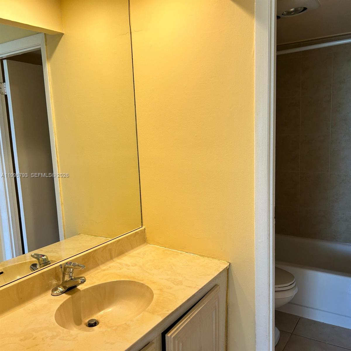 CONDOMINIUM 6 OF ENVIRON - Residential