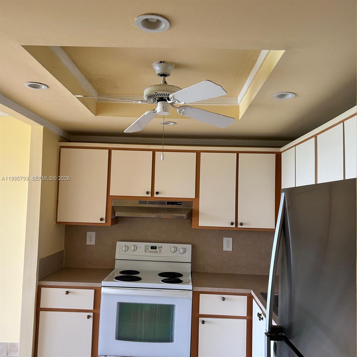 CONDOMINIUM 6 OF ENVIRON - Residential